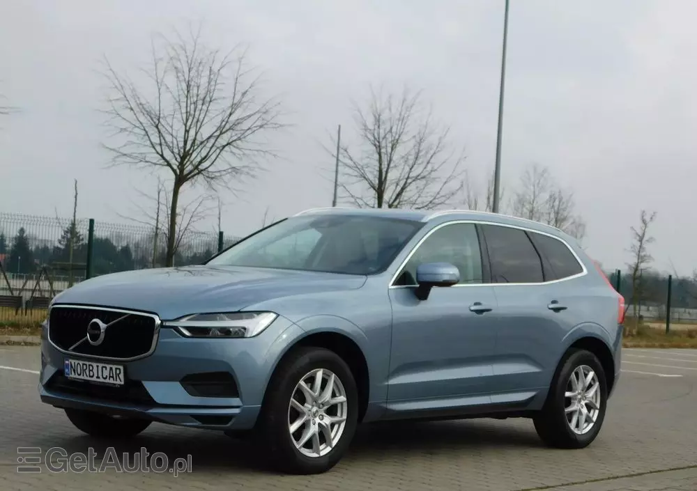 VOLVO XC 60 D3 Momentum Pro