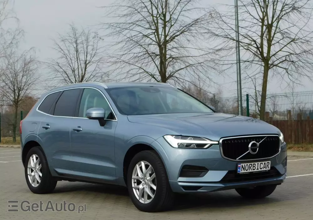 VOLVO XC 60 D3 Momentum Pro