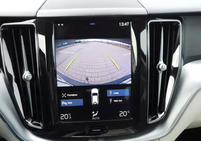 VOLVO XC 60 D3 Momentum Pro