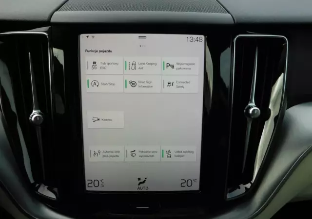 VOLVO XC 60 D3 Momentum Pro