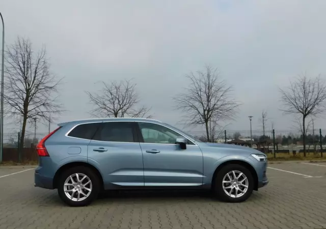 VOLVO XC 60 D3 Momentum Pro