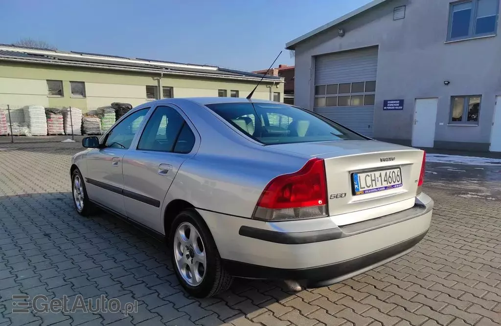 VOLVO S60 