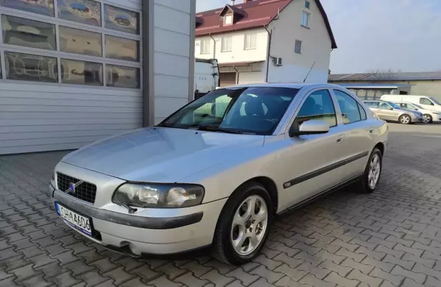 VOLVO S60 