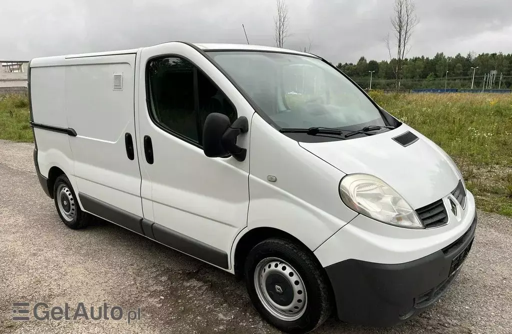 RENAULT Trafic 