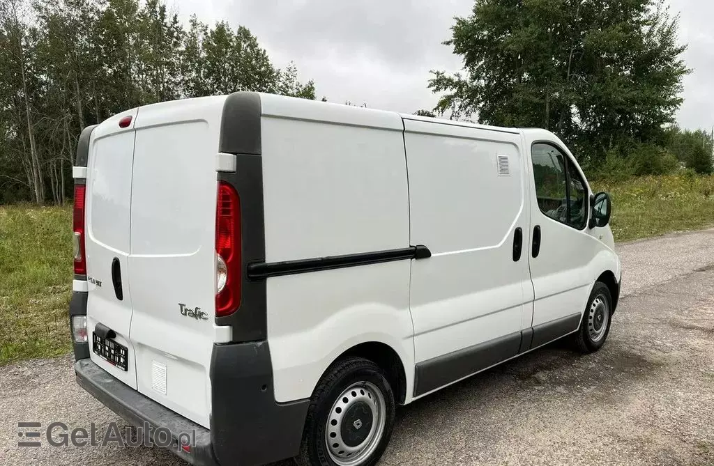 RENAULT Trafic 