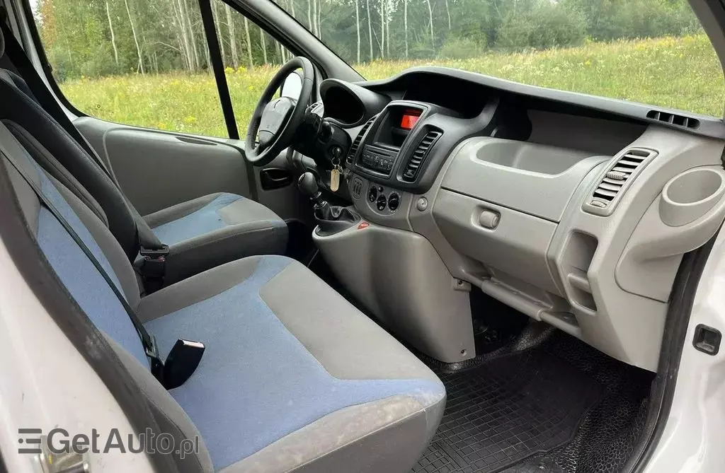 RENAULT Trafic 