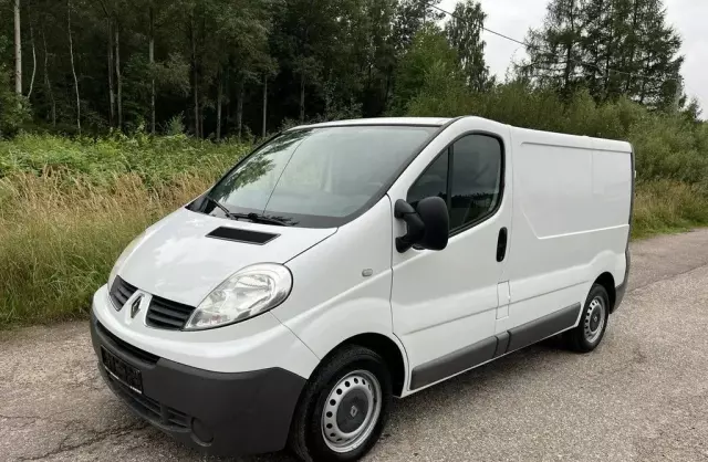 RENAULT Trafic 
