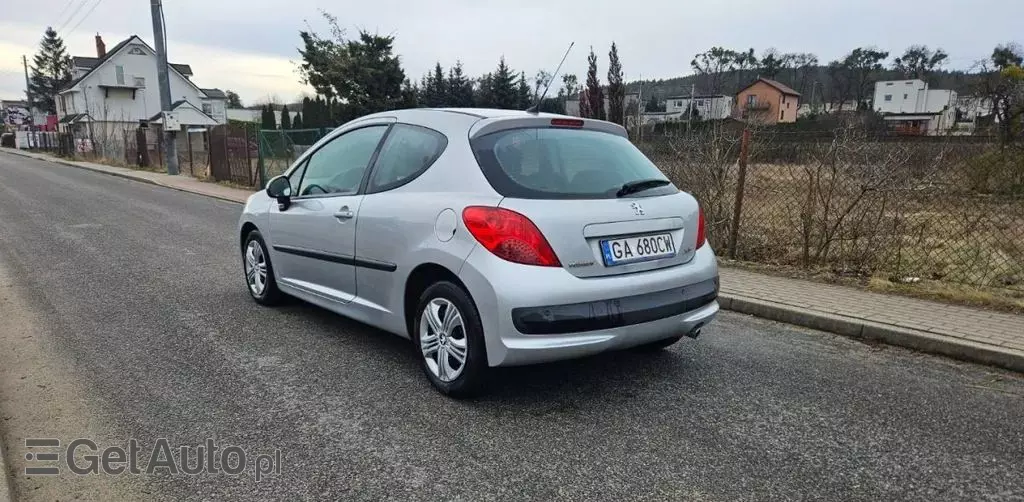 PEUGEOT 207 