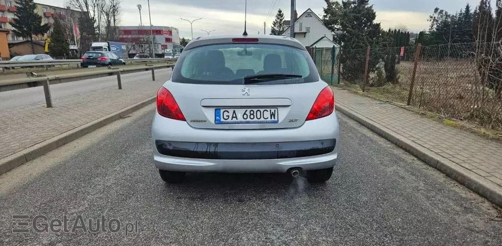 PEUGEOT 207 