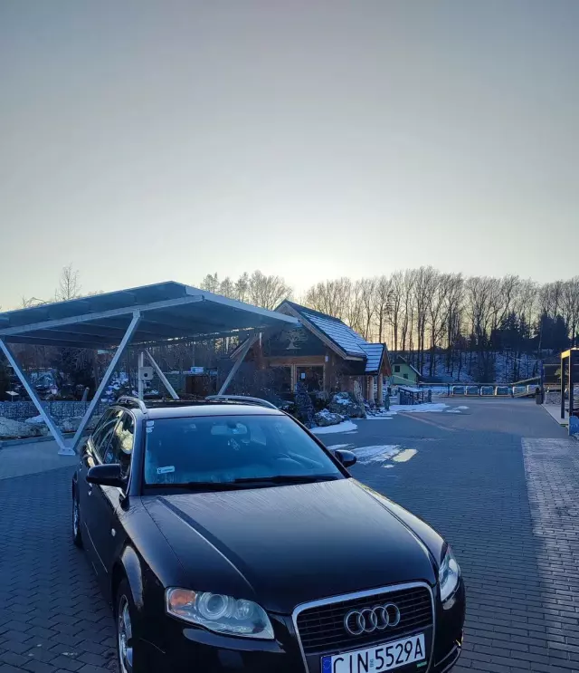 AUDI A4 