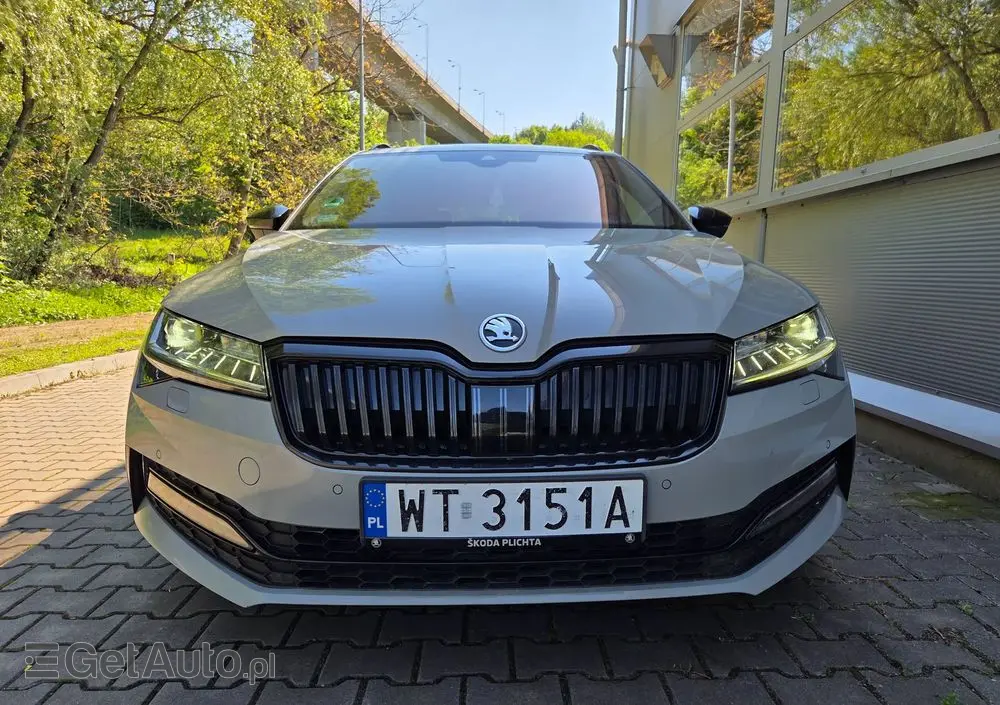 SKODA Superb 2.0 TDI SCR Sportline DSG