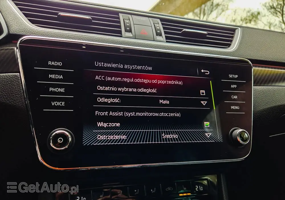 SKODA Superb 2.0 TDI SCR Sportline DSG