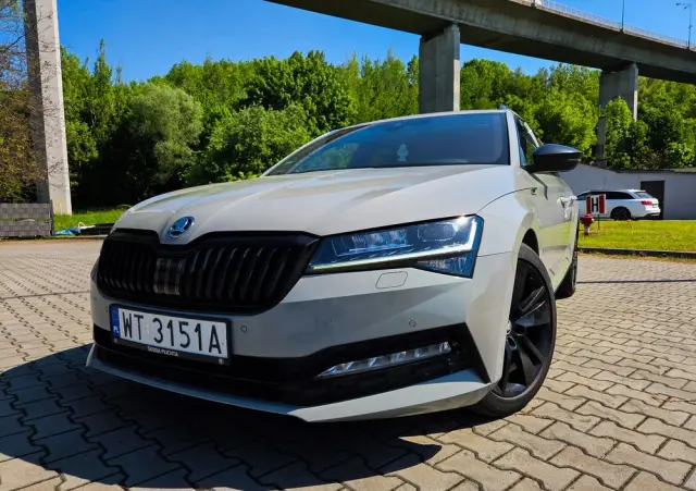 SKODA Superb 2.0 TDI SCR Sportline DSG