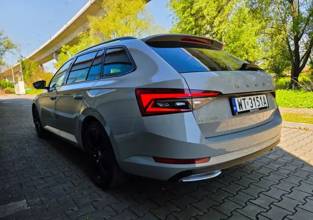 SKODA Superb 2.0 TDI SCR Sportline DSG