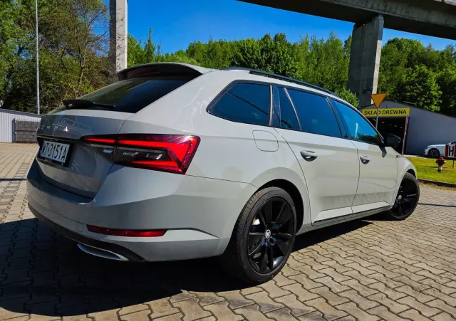 SKODA Superb 2.0 TDI SCR Sportline DSG