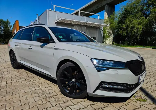 SKODA Superb 2.0 TDI SCR Sportline DSG