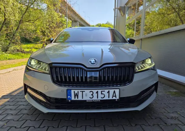 SKODA Superb 2.0 TDI SCR Sportline DSG