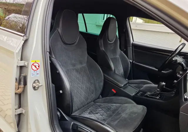 SKODA Superb 2.0 TDI SCR Sportline DSG