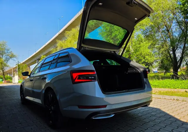 SKODA Superb 2.0 TDI SCR Sportline DSG