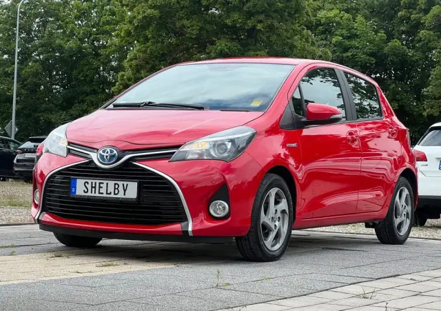TOYOTA Yaris 