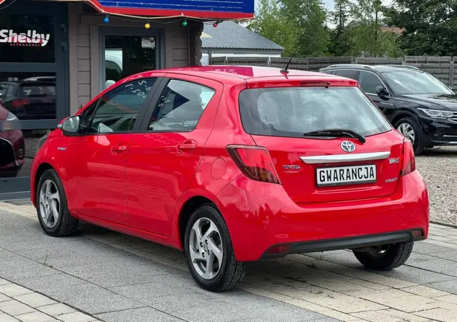 TOYOTA Yaris 