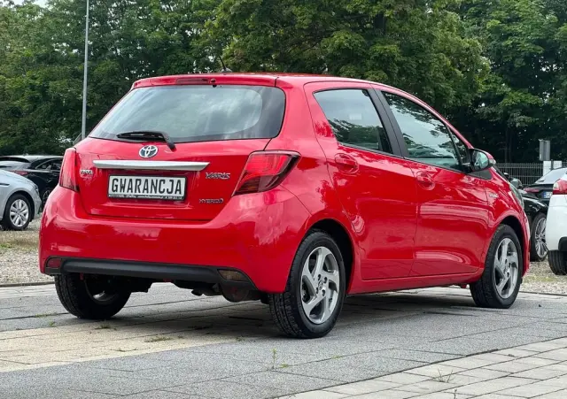 TOYOTA Yaris 