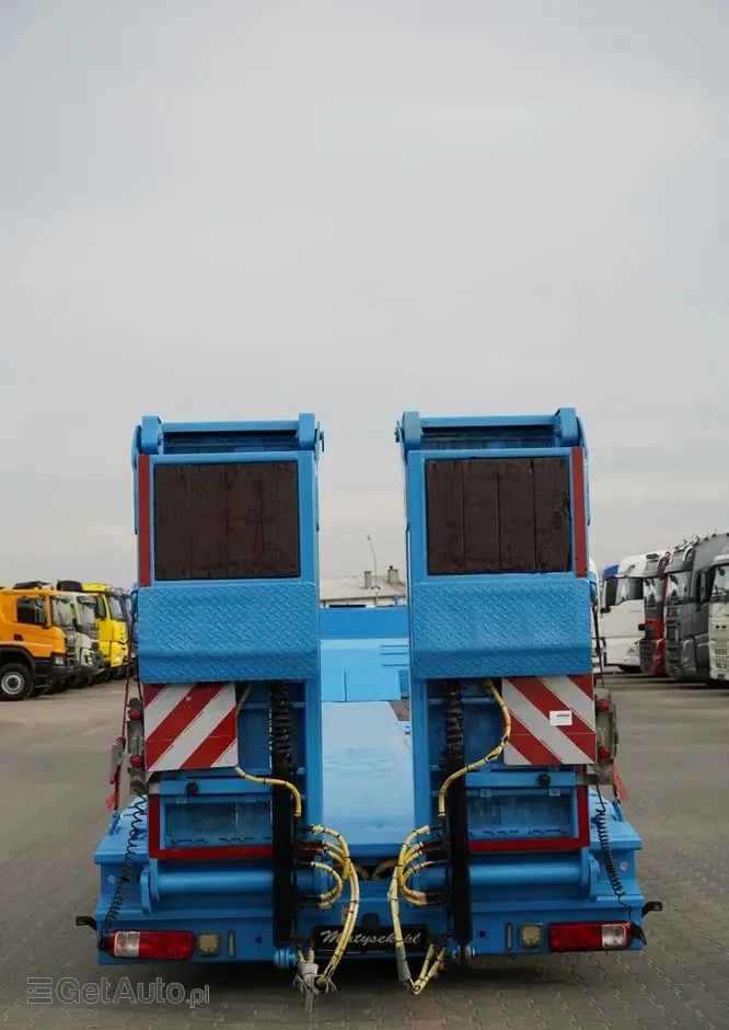 INNY KOMODO / KMD4 / NACZEPA LAWETA / NISKOPODWOZIE / OSIE SKRĘTNE / OŚ PODNOSZONA / NAJAZDY HYDRAULICZNE / 