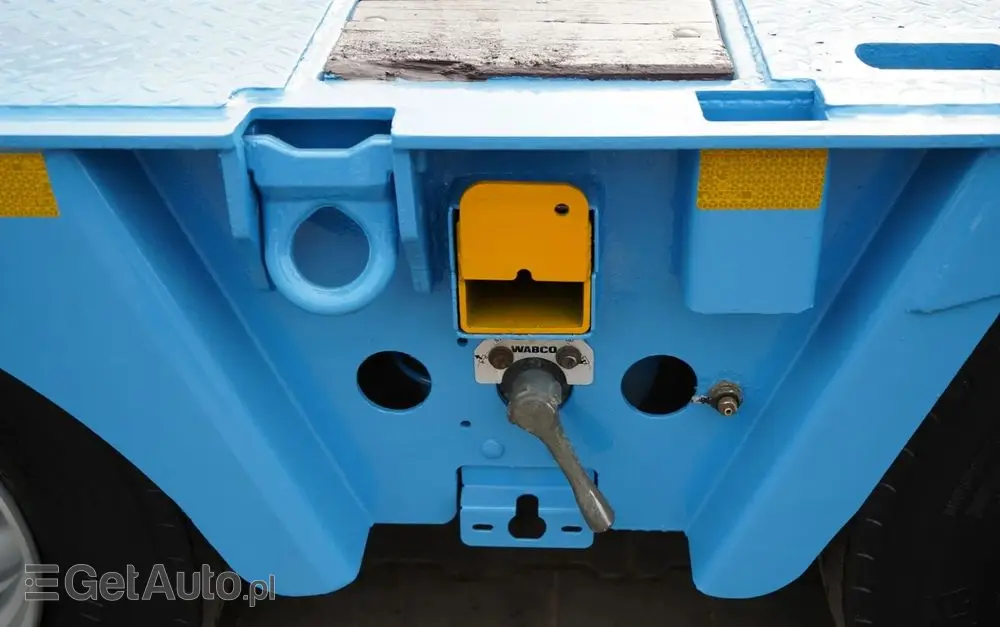 INNY KOMODO / KMD4 / NACZEPA LAWETA / NISKOPODWOZIE / OSIE SKRĘTNE / OŚ PODNOSZONA / NAJAZDY HYDRAULICZNE / 