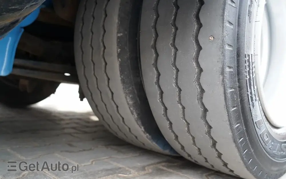 INNY KOMODO / KMD4 / NACZEPA LAWETA / NISKOPODWOZIE / OSIE SKRĘTNE / OŚ PODNOSZONA / NAJAZDY HYDRAULICZNE / 