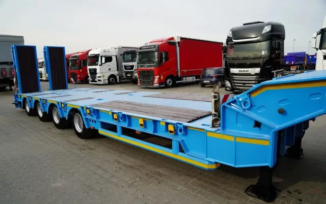 INNY KOMODO / KMD4 / NACZEPA LAWETA / NISKOPODWOZIE / OSIE SKRĘTNE / OŚ PODNOSZONA / NAJAZDY HYDRAULICZNE / 