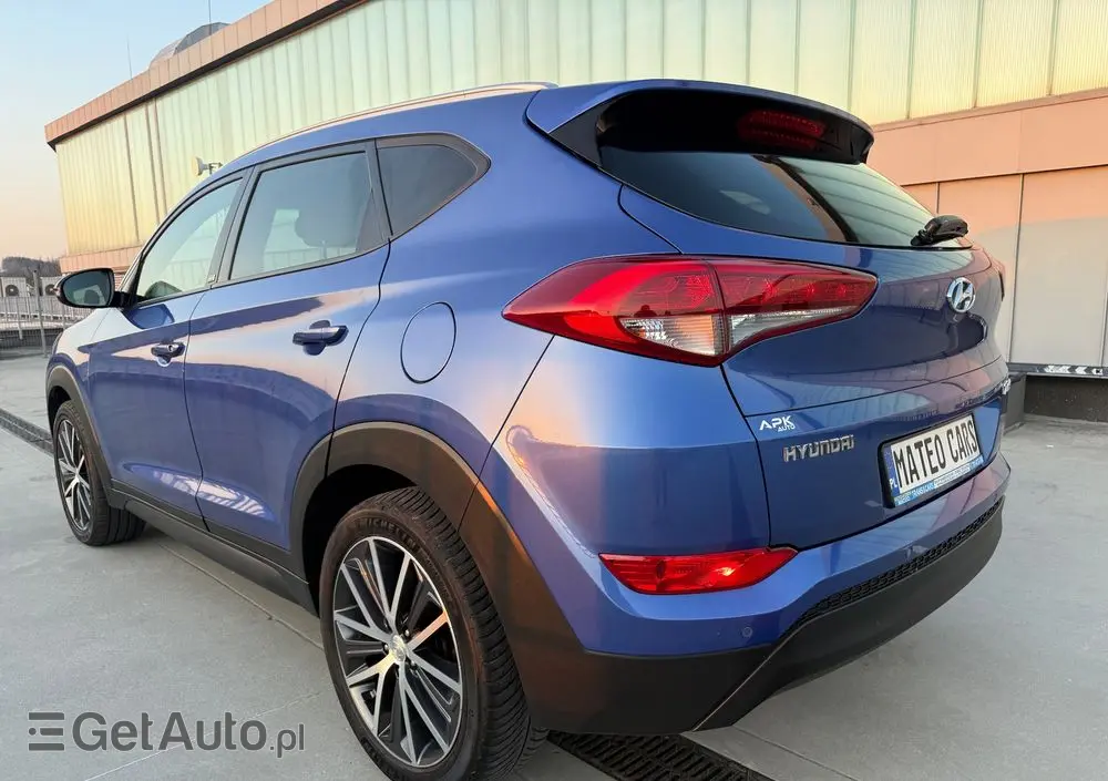 HYUNDAI Tucson 