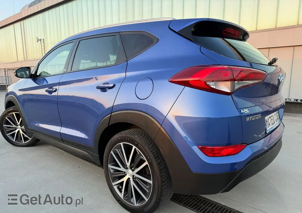 HYUNDAI Tucson 