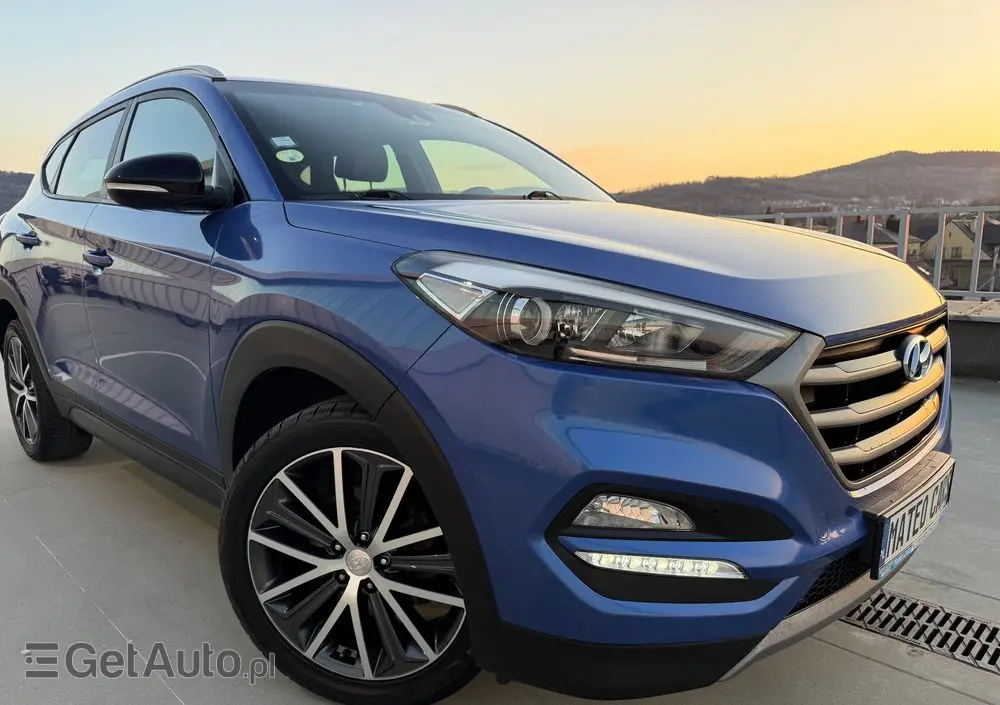 HYUNDAI Tucson 
