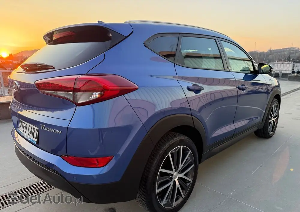 HYUNDAI Tucson 