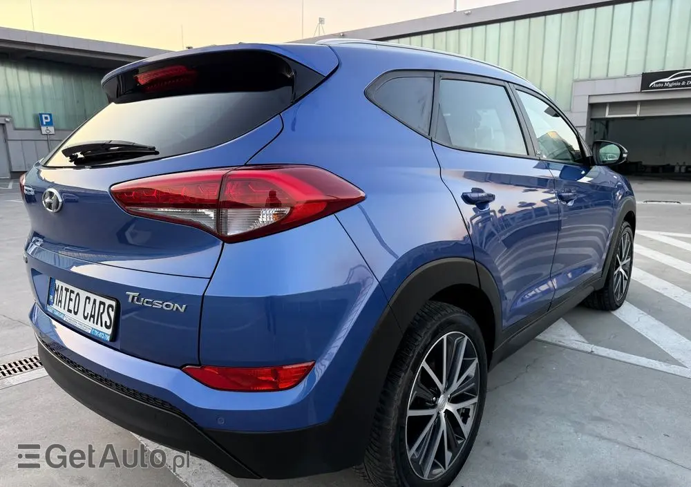 HYUNDAI Tucson 