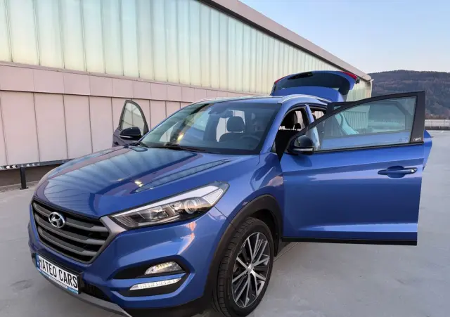 HYUNDAI Tucson 