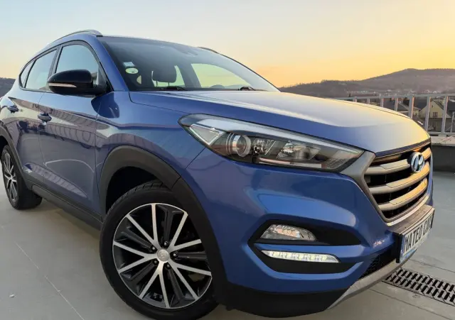 HYUNDAI Tucson 