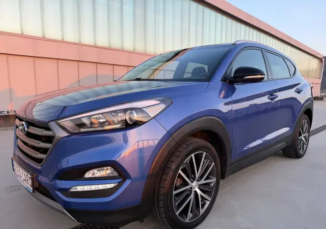HYUNDAI Tucson 
