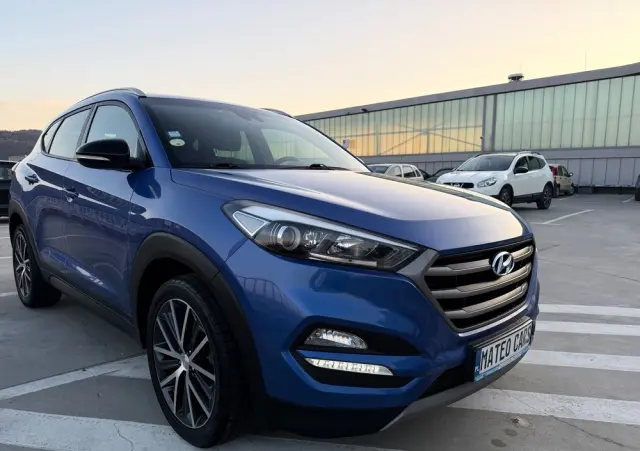 HYUNDAI Tucson 