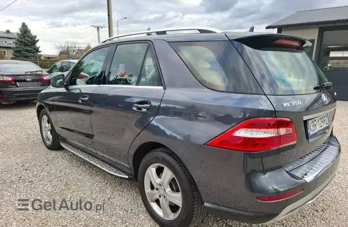 MERCEDES-BENZ ML 