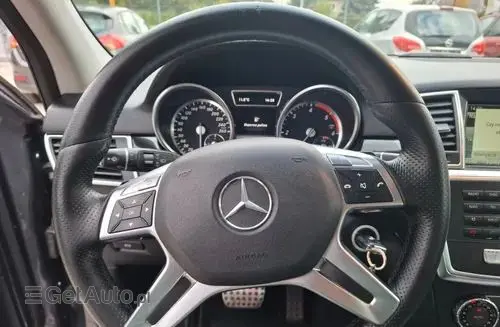 MERCEDES-BENZ ML 