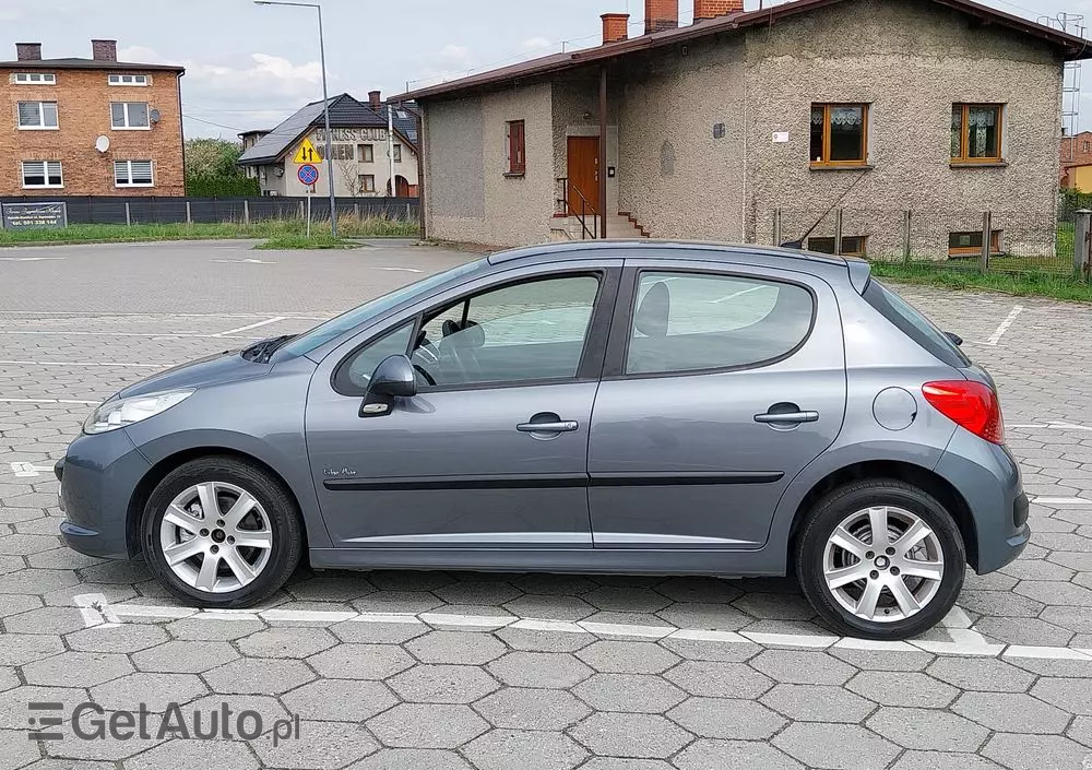 PEUGEOT 207 95 VTi Urban Style