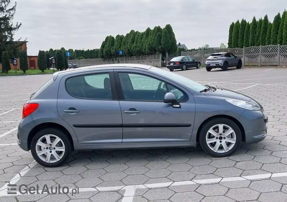 PEUGEOT 207 95 VTi Urban Style