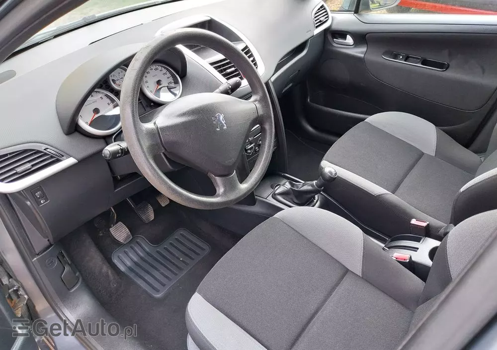 PEUGEOT 207 95 VTi Urban Style