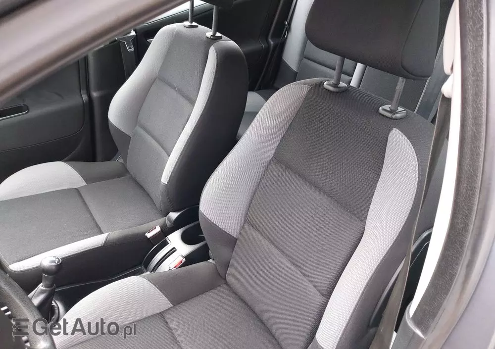 PEUGEOT 207 95 VTi Urban Style