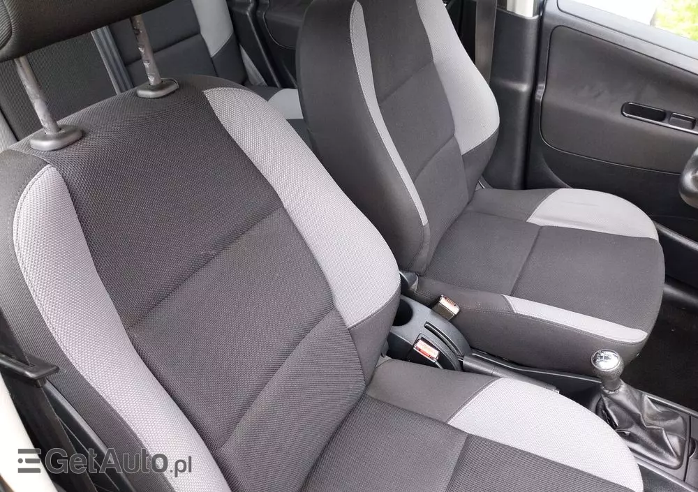 PEUGEOT 207 95 VTi Urban Style