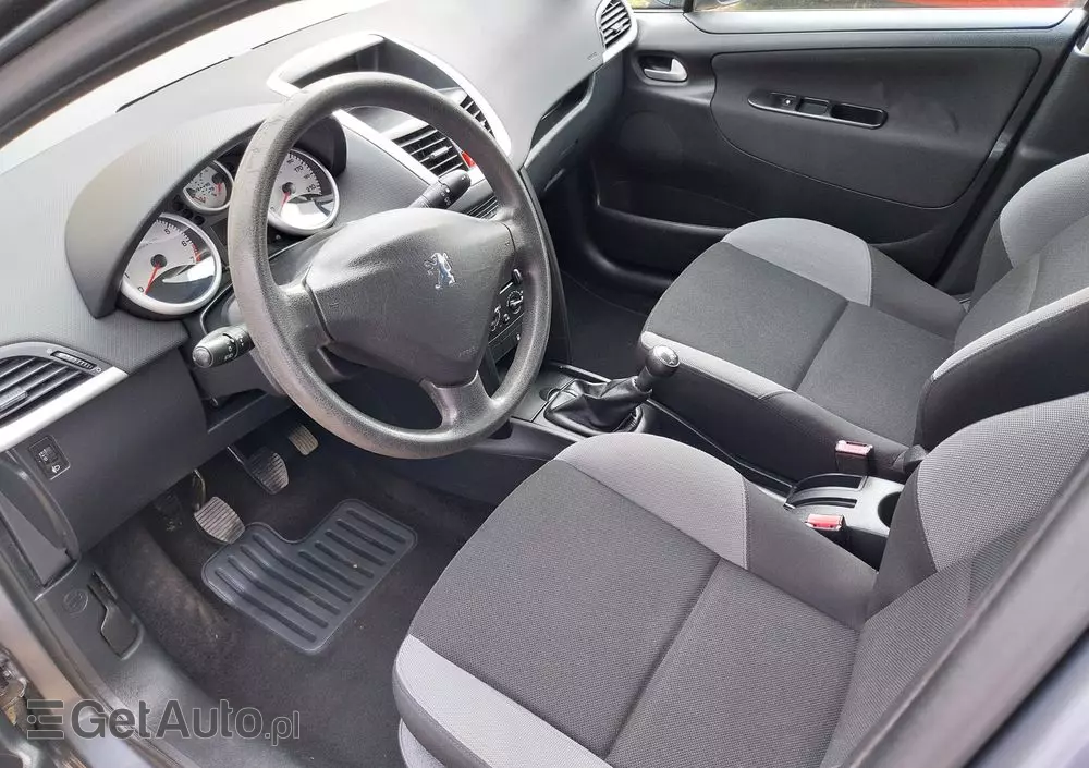 PEUGEOT 207 95 VTi Urban Style