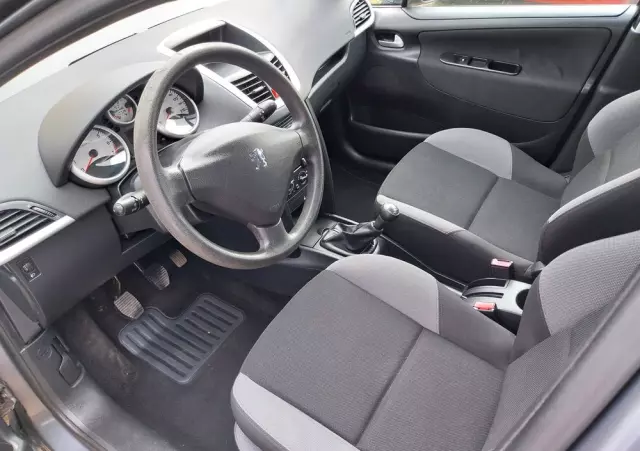 PEUGEOT 207 95 VTi Urban Style