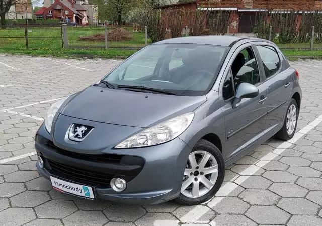 PEUGEOT 207 95 VTi Urban Style