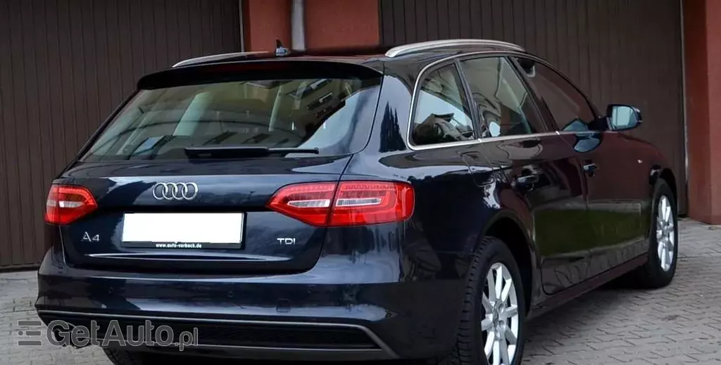 AUDI A4 